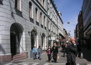 Kläder och mode på Biblioteksgatan i Stockholm